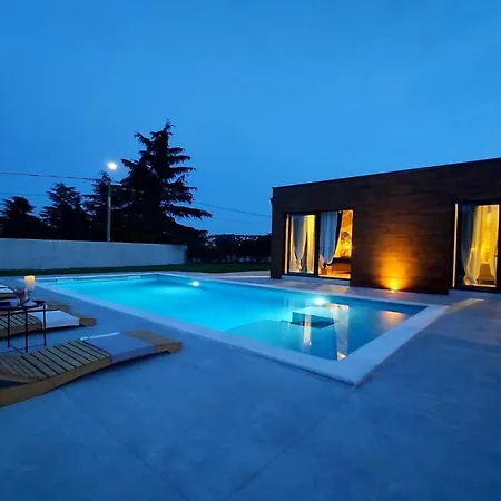 Holiday home Lovely In With Sauna Rovinjsko Selo
